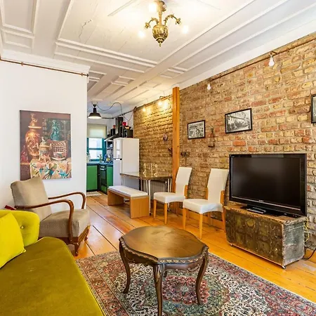 Villa Historic House Near Popular Landmarks In Balat Istanbul