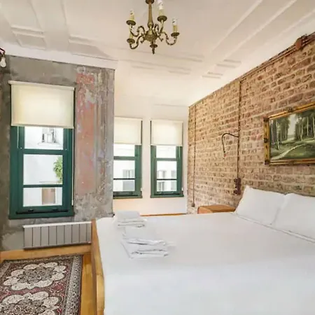 Historic House Near Popular Landmarks In Balat Vila Istanbulská provincie