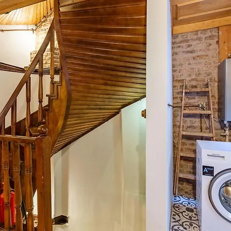 Villa Historic House Near Popular Landmarks In Balat *